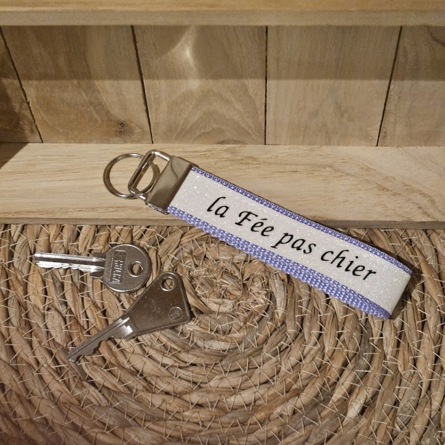 Porte clés message la Fée pas chier coloris lilas