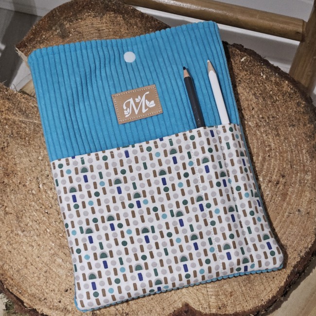 Pochette pour livre de poche velours côtelé coloris turquoise 