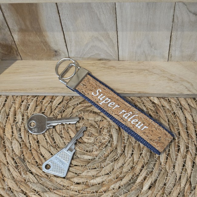 Porte clés message SUPER RÂLEUR coloris bleu marine