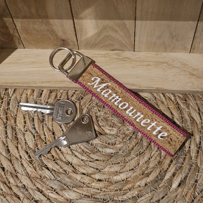Porte clés message MAMOUNETTE coloris fuchsia