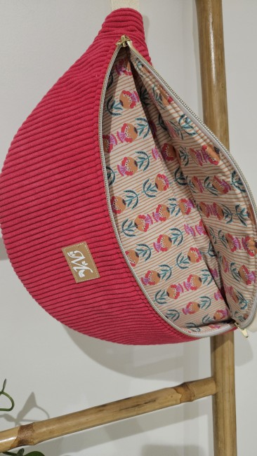 Sac banane en velours côtelé coloris fuchsia 