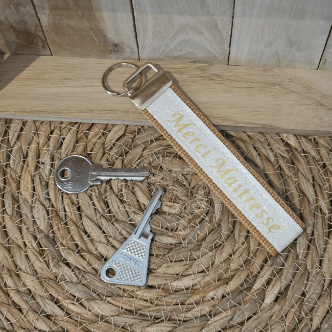 Porte clé message MERCI MAÎTRESSE coloris moutarde