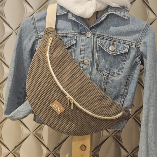 Banane Tsuki velours coloris taupe et coton fleuri beige