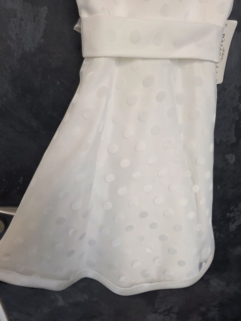 robe de cérémonie enfant, communion, mariage, ivoire.