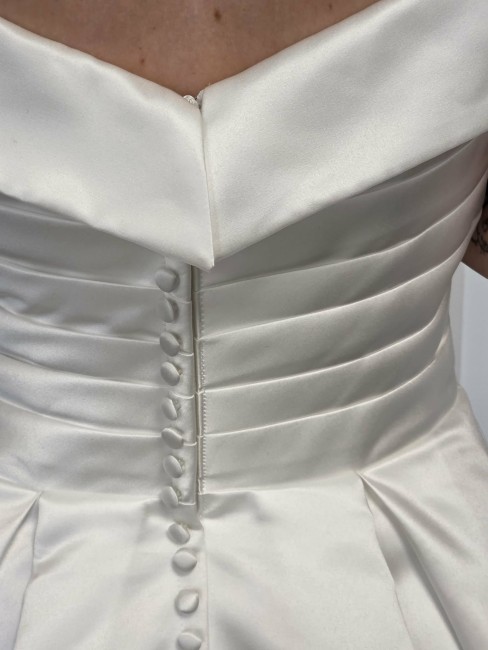 Robe de mariée courte style pin-up, années 50, encolure Bardot, toutes tailles. Vintage