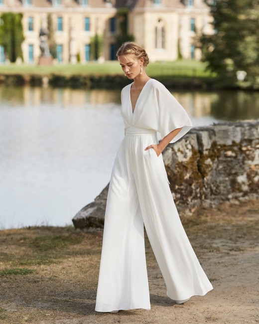 combinaison de mariée élégante