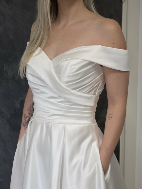 Robe de mariée courte style pin-up, années 50, encolure Bardot, toutes tailles. Vintage