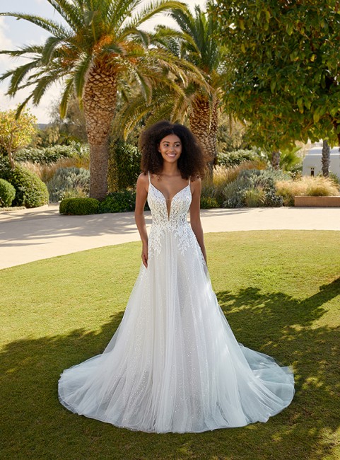 Robe de mariée pas chère, destockage suite fermeture Tiffany Mariée, affaire exceptionnelle.