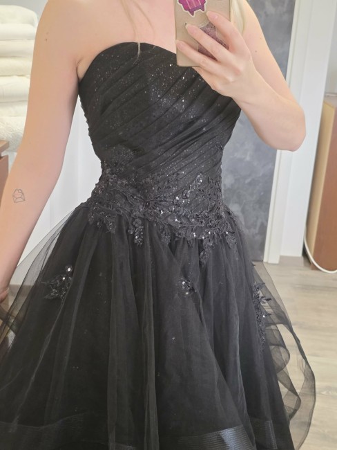 Robe de mariée asymétrique noire en destockage