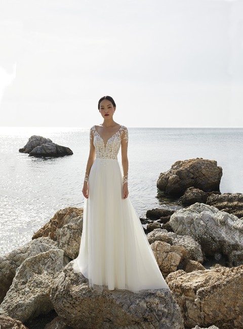 robe de mariée avec manches longues, destockage suite fermeture TIFFANY MARIEE