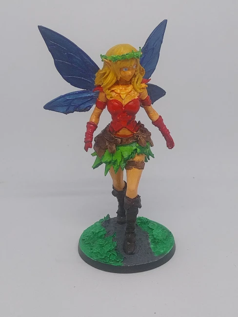 Fée des Bois – Messagère Enchantée - Figurine fantasy peinte à la main - 12 cm