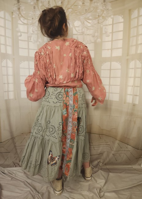 Pièce unique , jupon bohème , patchs , linge ancien