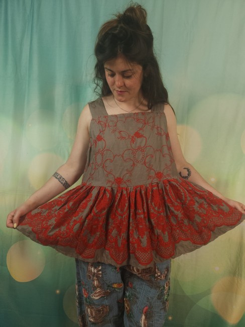Pièce unique , tunique lin brodée , bohème , shabby