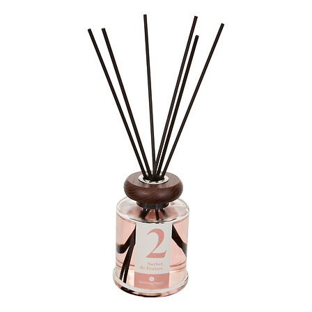 Coffret parfumé fraise Numia – bougies diffuseur et spray Coffret parfumé fraise Numia – bougies diffuseur et spray