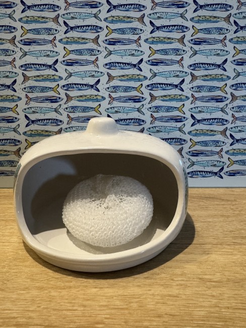 Range-éponge en céramique motif poisson Peixe | Irisia Maison