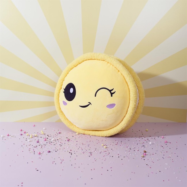 Peluche macaron jaune kawaii 36 cm | Irisia Maison Peluche macaron jaune kawaii 36 cm | Irisia Maison