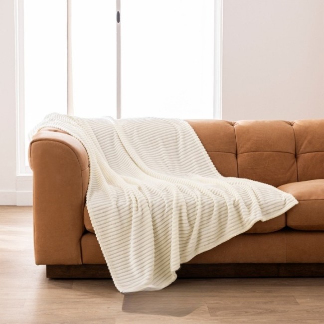Plaid flanelle relief 125 × 150 cm | Irisia Maison Plaid flanelle relief 125 × 150 cm | Irisia Maison