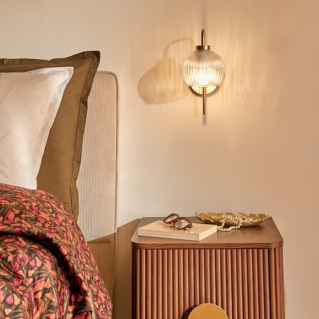 Applique murale dorée 23x15 cm luminaire décoratif intérieur design