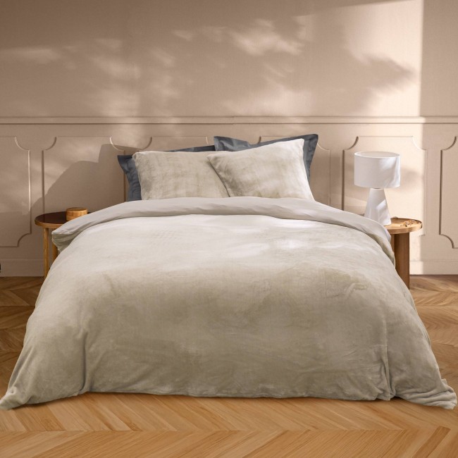 Parure de lit sable microflanelle 240 x 220 cm | Irisia Maison Parure de lit sable microflanelle 240 x 220 cm | Irisia Maison
