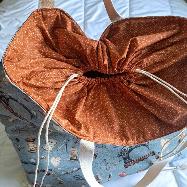 maxi sac cabas lien coulissant motif couture