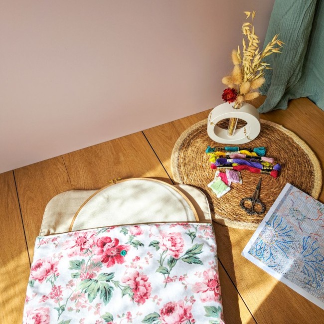 pochette rangement tambour à broder broderie fleur rose