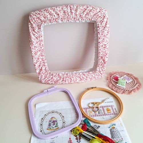 grime guard point de croix pour cadre à broder