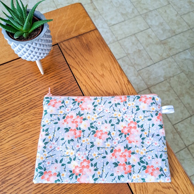 pochette-broderie-point-croix-Angélique-La-fée-En-Fil