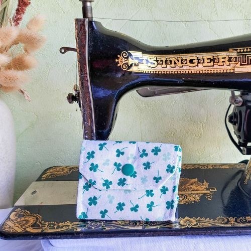 poubelle-à-fil-trèfle-broderie-point-de-croix-couture-tricot-crochet-Angélique-La-Fée-En-fil ramasse fil à broder pour point de croix