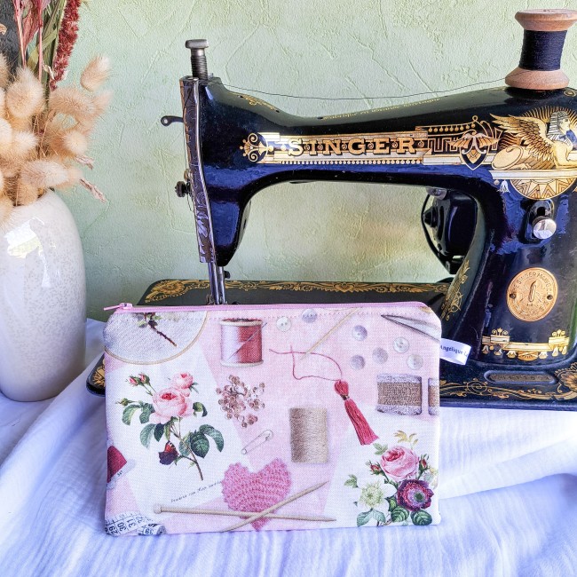 pochette-rose-artisanale-Angélique-La-fée-En-Fil pochette rose artisanale