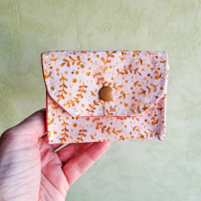 Poubelle-à-fil-mini-pochon-beige-broderie-Angélique-La-Fée-En-fil poubelle à fil beige pour broderie