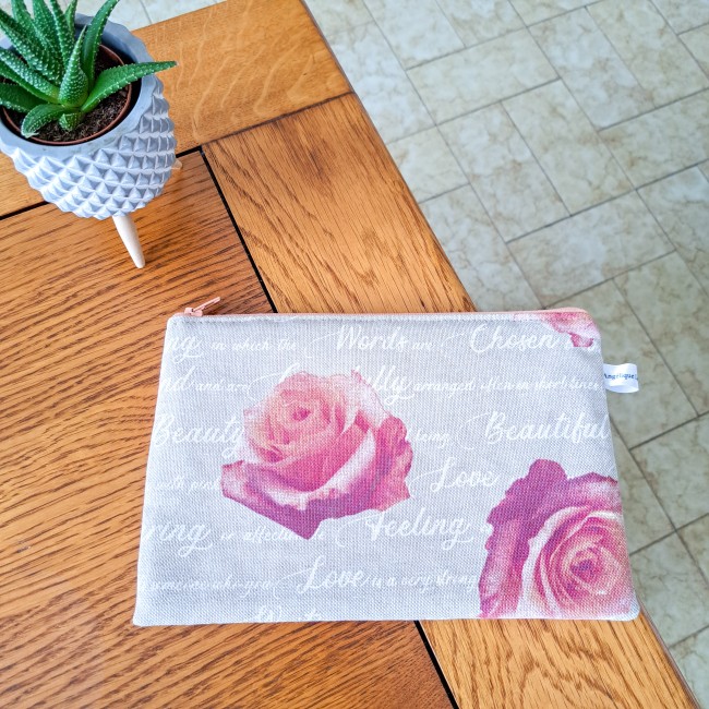 trousse-punch-needle-motif-rose-Angélique-La-fée-En-Fil trousse punch needle motif rose