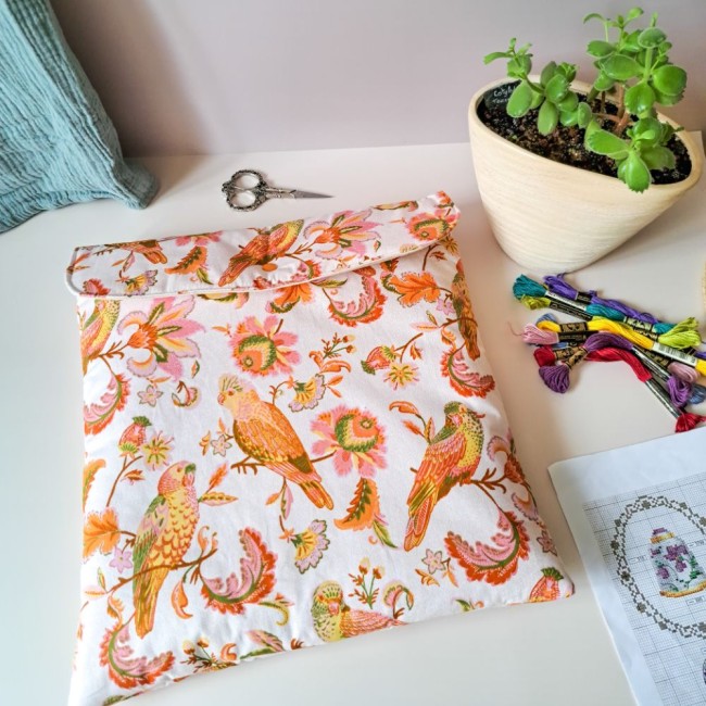 pochette-rangement-q-snap-broderie-oiseaux-savannah-angelique-la-fee-en-fil pochette pour le rangement de cadre à broder pour la broderie