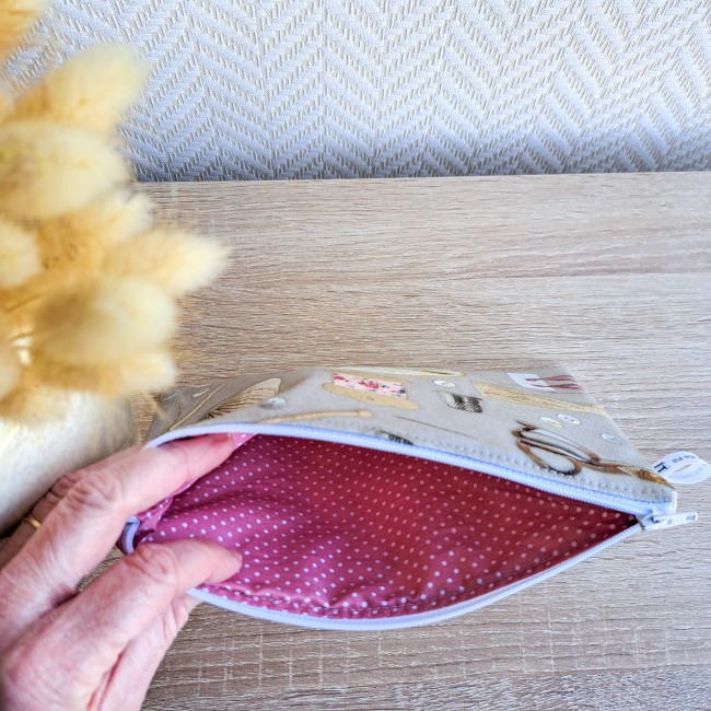 pochette-broderie-tambour-voyage-Angélique-La-fée-En-Fil pochette broderie tambour voyage