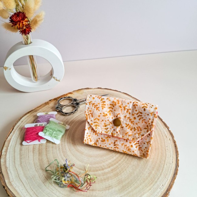 Poubelle-à-fil-à-broder-beige-broderie-Angélique-La-Fée-En-fil poubelle à fil à broder beige pour la broderie