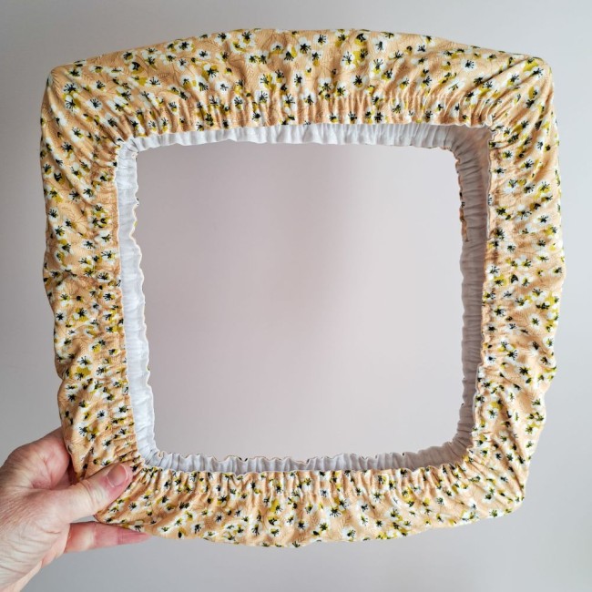 grime guard beige miel fleur point de croix