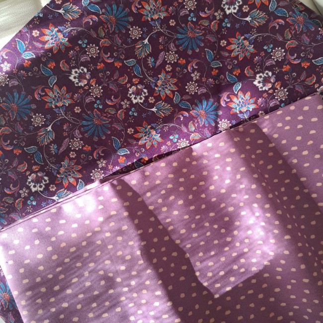 Commande Cathia.C. Trousse zippée mauve