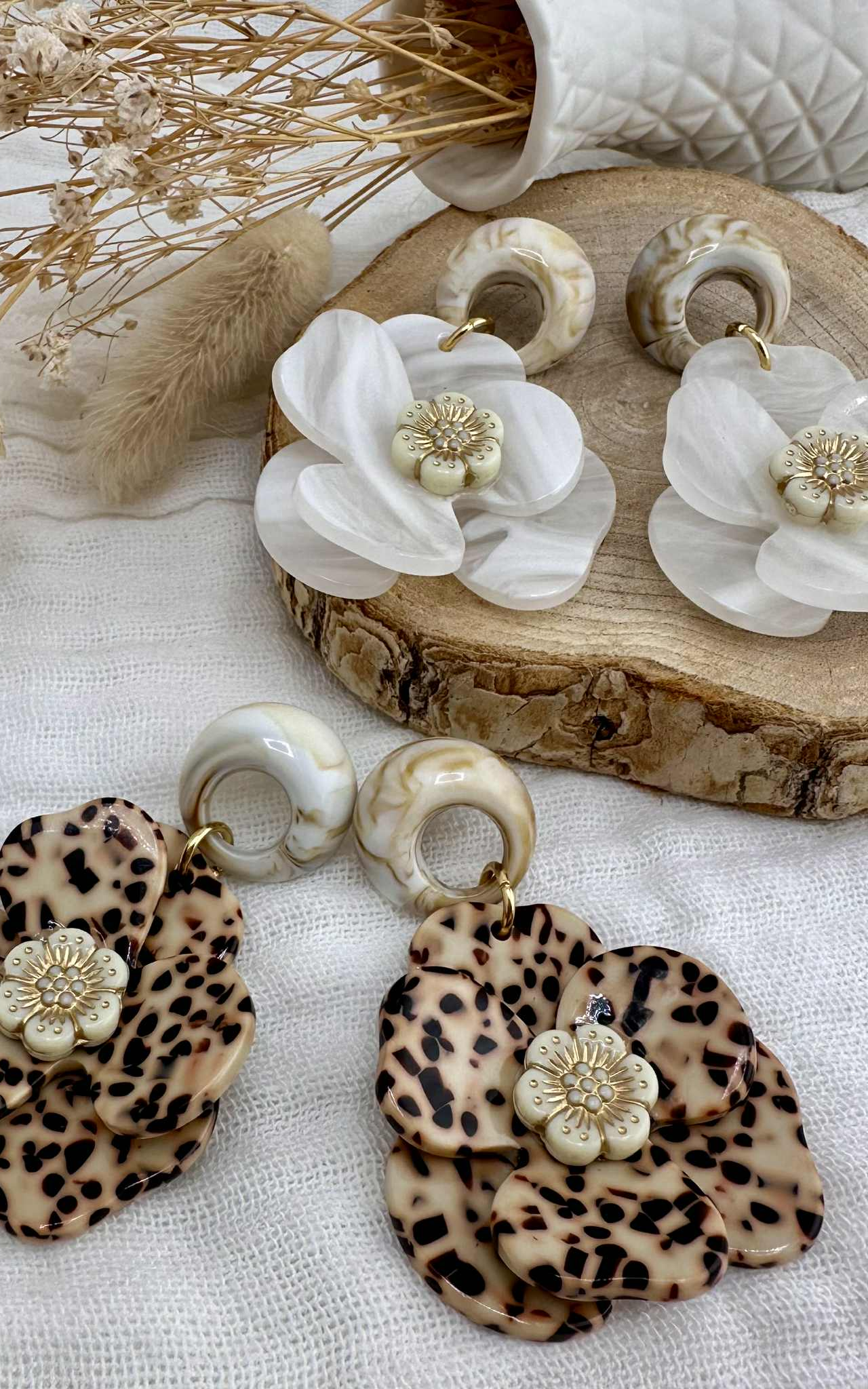 Boucles d'oreilles fleurs résine