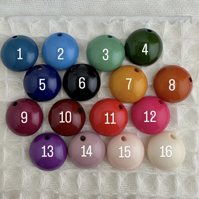 Nuancier des coloris disponibles pour les clous ronds en résine des boucles d’oreilles Florine – DEBA CREATION