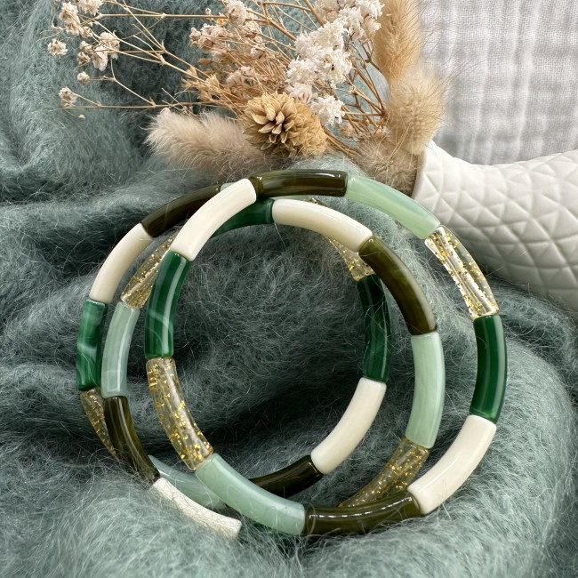 bracelets de créateur perles incurvées en résine colorée, unies, pailletées ou motif animal, élastique, atelier proche de Bordeaux bracelets de créateur perles incurvées en résine colorée, unies, pailletées ou motif animal, élastique, atelier proche de Bordeaux