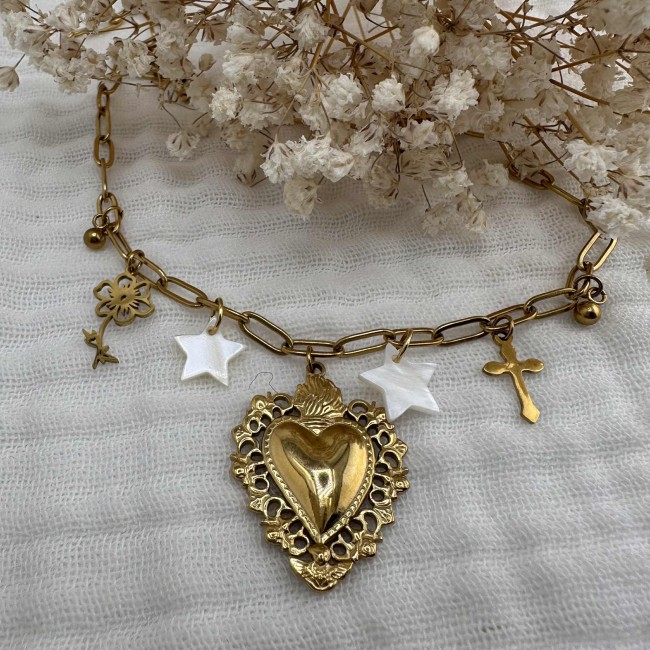 collier créateur, breloques, pampilles et charms, sur chaîne doré, acier inox doré et coloré, ajustable, atelier proche de Bordeaux collier créateur, breloques, pampilles et charms, sur chaîne doré, acier inox doré et coloré, ajustable, atelier proche de Bordeaux