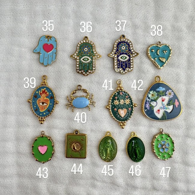 collier de créateur personnalisable, à composer soi-même, bar à colliers,  cordon coton tressé ajustable et pendentifs acier inox au choix, atelier proche de Bordeaux