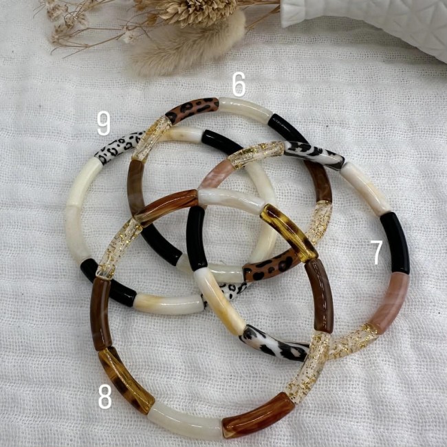 bracelets de créateur perles incurvées en résine colorée, unies, pailletées ou motif animal, élastique, atelier proche de Bordeaux bracelets de créateur perles incurvées en résine colorée, unies, pailletées ou motif animal, élastique, atelier proche de Bordeaux