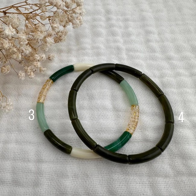Deux bracelets élastiques Anatole aux tons verts, beiges et kaki – DEBA CREATION