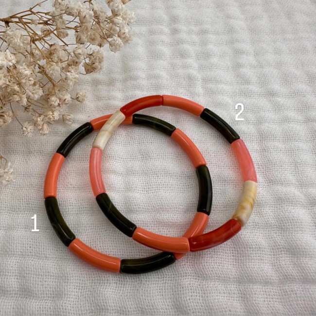 Bracelets Anatole terracotta et corail – DEBA CREATION Deux bracelets élastiques Anatole aux tubes terracotta, corail et kaki – DEBA CREATION