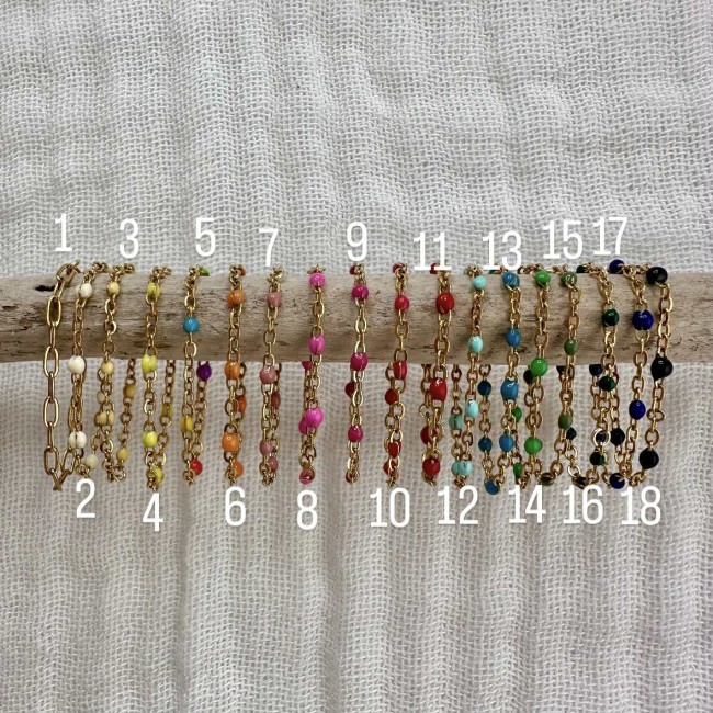 colliers créateur en acier inoxydable doré, perles en résine de couleur, ajustables, atelier proche de Bordeaux, 18 couleurs au choix