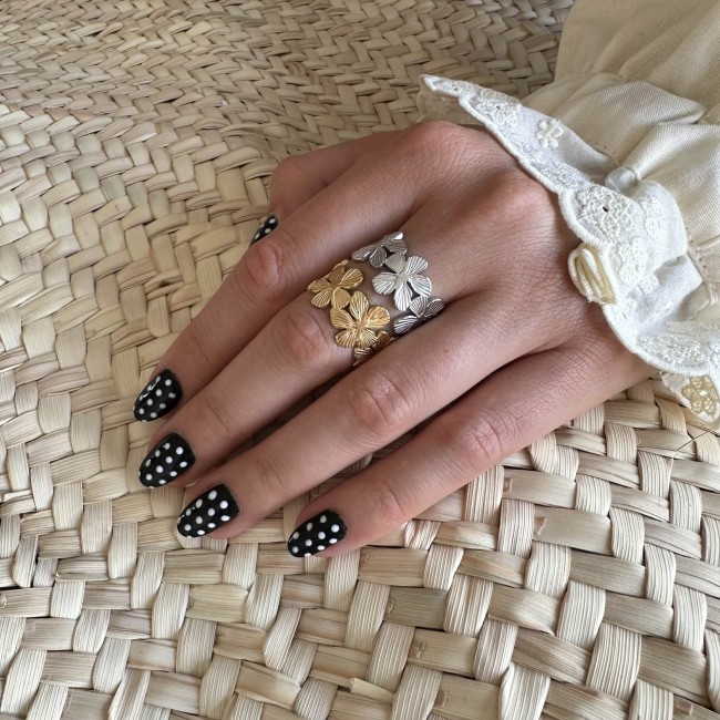 bague acier inoxydable doré marguerite bijou résistant eau hypoallergénique