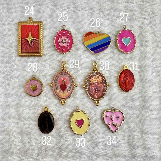 collier de créateur personnalisable, à composer soi-même, bar à colliers,  cordon coton tressé ajustable et pendentifs acier inox au choix, atelier proche de Bordeaux