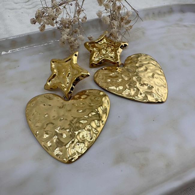 boucles d'oreilles de créateur, acier inoxydable doré, gros pendentif coeur martelé clou d'oreille étoile martelée, atelier proche de Bordeaux boucles d'oreilles de créateur, acier inoxydable doré, gros pendentif coeur martelé clou d'oreille étoile martelée, atelier proche de Bordeaux