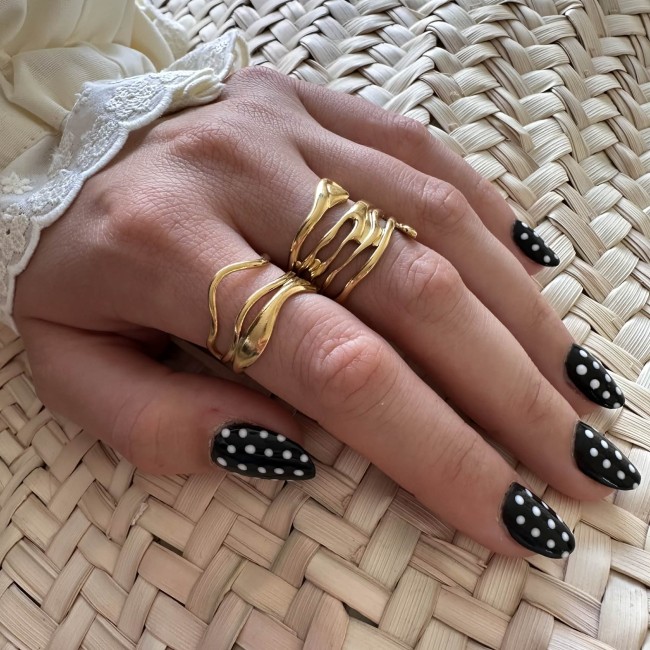 6c7abf04-74f8-4d6e-bec1-5eecd85a75d5