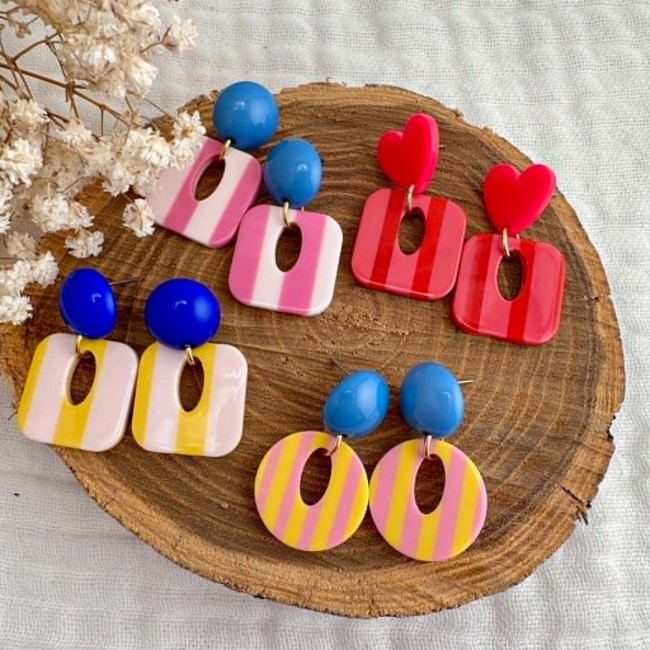 Les différents modèles des boucles d'oreilles Berlingot colorées et rayées